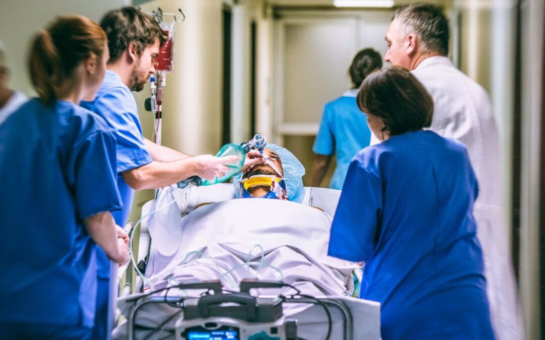 Urgência e emergência na carência: o peso do que o médico declara